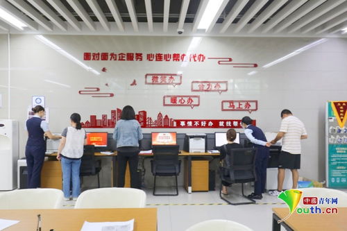 政務(wù)服務(wù)不打烊 西咸新區(qū)灃西新城首臺(tái)信用報(bào)告自助查詢機(jī)正式上線