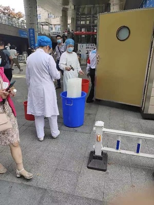 南京建鄴區(qū)飲料冰塊生產(chǎn)廠家 短時間內(nèi)成冰 晶瑩剔透
