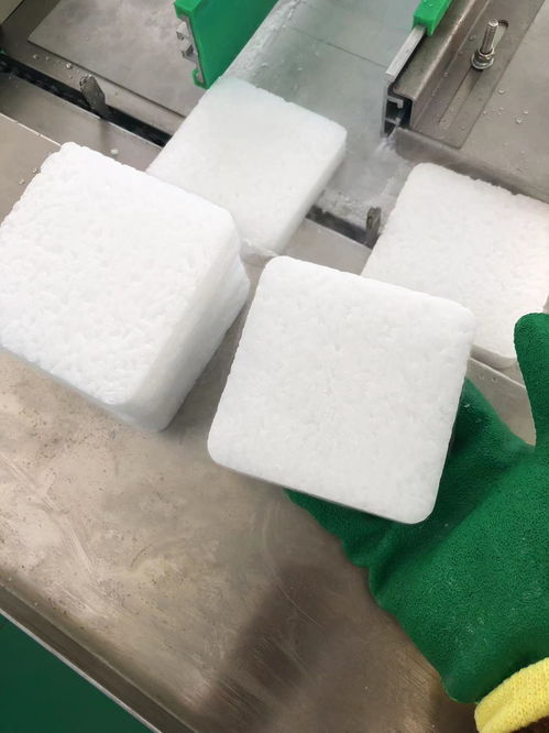 青島干冰公司配送 食品級粉末 塊狀5公斤 顆粒狀柱狀干冰廠電話 干冰機器廠家 青島冰塊